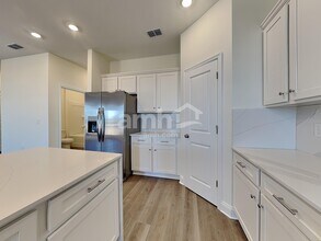 16356 Willo Pines Ln in Montverde, FL - Building Photo - Building Photo