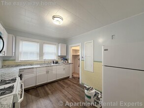 225 Riverside Ave in Medford, MA - Building Photo - Building Photo