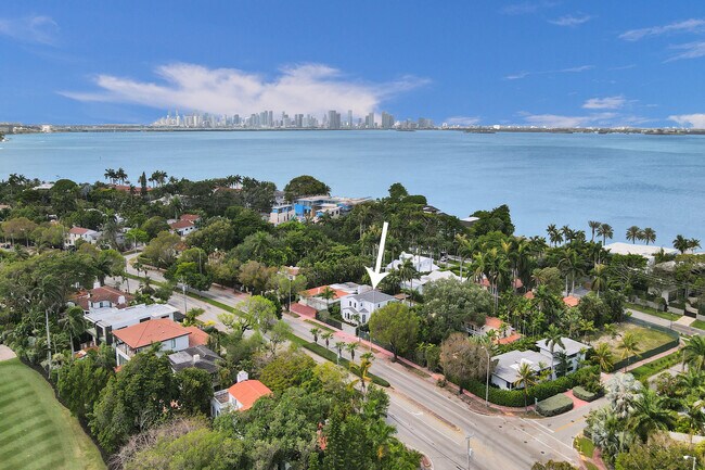 5832 Alton Rd in Miami Beach, FL - Building Photo - Building Photo