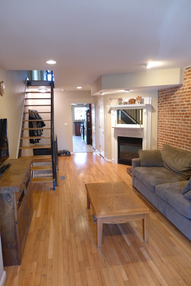 property at 512 S Montford Ave