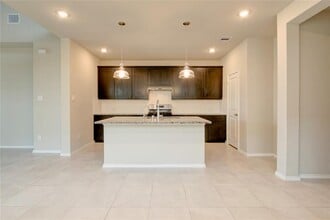 12355 Summerbrook Dr in Houston, TX - Building Photo - Building Photo