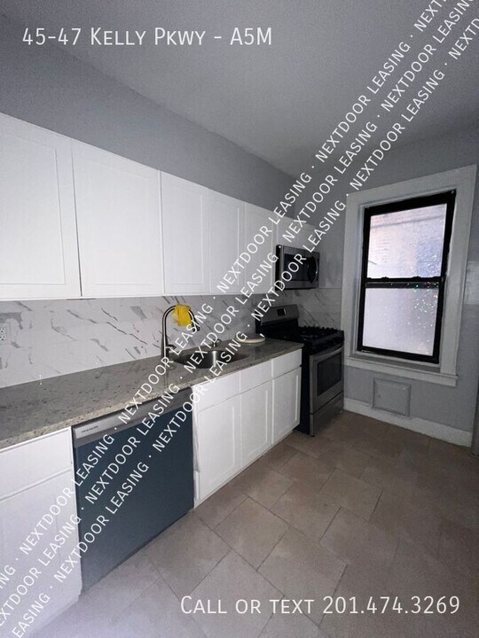 45-47-47 Kelly Pkwy in Bayonne, NJ - Building Photo