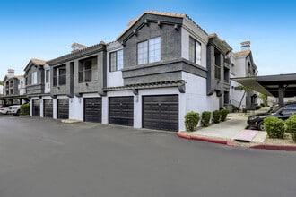 Mandarina in Phoenix, AZ - Building Photo - Building Photo