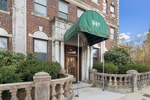 249 Chestnut Hill Ave, Unit 249 Apartamentos