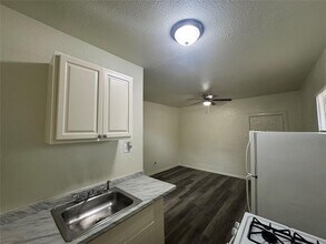 2705 Lorraine St in Houston, TX - Building Photo - Building Photo