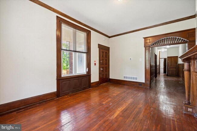 5349 Wayne Ave photo'