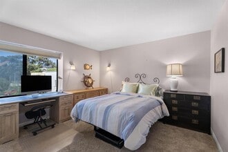 230 W Laurel St in San Diego, CA - Building Photo - Building Photo