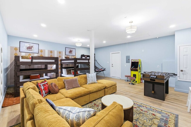 12511 Chapel Bell St in San Antonio, TX - Building Photo - Building Photo