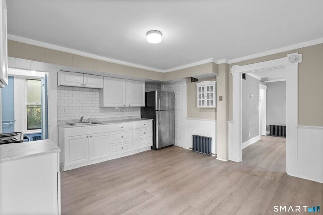 18 Hobart St in Meriden, CT - Building Photo - Building Photo