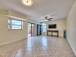 4065 Village Dr in Delray Beach, FL - Building Photo - Building Photo