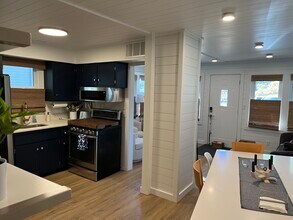 3975 Sunset Dr in Spring Park, MN - Building Photo - Building Photo