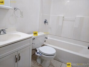 82 Fisher Ave in Boston, MA - Building Photo - Building Photo