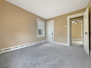 9 Regent St in North Plainfield, NJ - Building Photo - Building Photo