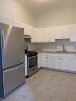 872 Bergen Ave in Jersey City, NJ - Building Photo