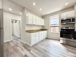 8918 Northern Blvd, Unit 3R in Jackson Heights, NY - Building Photo - Building Photo