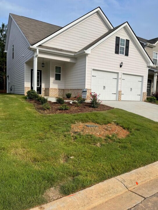 47 Castlemoor Loop in Adairsville, GA - Building Photo