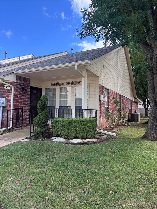 2332 Sweetwater in Edmond, OK - Building Photo - Building Photo