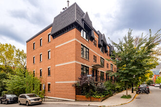 882-904 De La Gauchetière Rue E in Montréal, QC - Building Photo - Building Photo