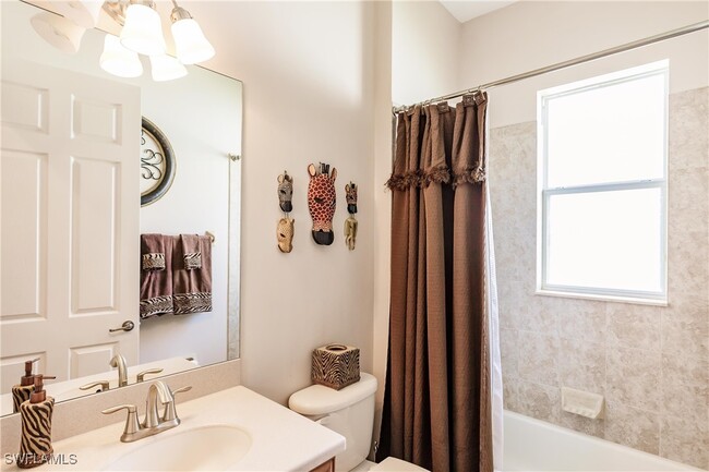 property at 10381 Heritage Bay Blvd