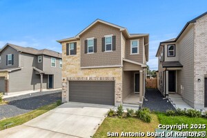10643 Military Dr W in San Antonio, TX - Building Photo