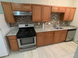 165 Chiswick Rd in Boston, MA - Building Photo