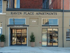 Raven Place in Richmond, VA - Building Photo - Building Photo