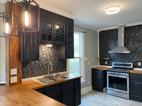 37 Wyoming St E in St. Paul, MN - Building Photo - Building Photo