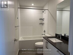 576 Front St W in Toronto, ON - Building Photo - Building Photo