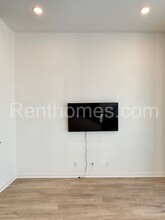 10441 Harlow Cir in San Diego, CA - Building Photo - Building Photo