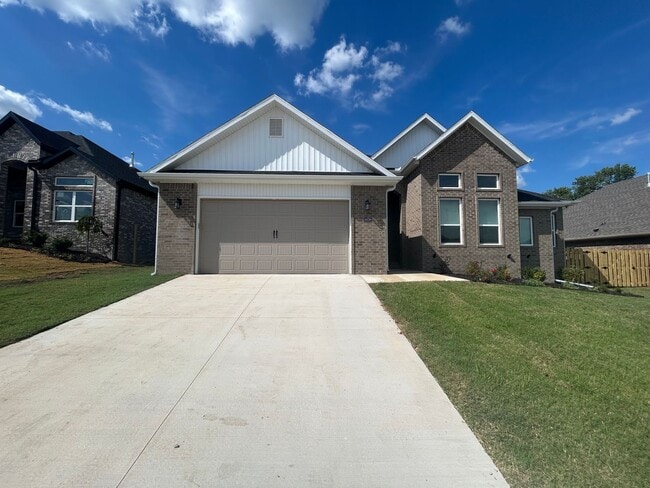 property at 1460 Overcup Oak Ln
