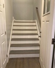 547 Main St, Unit 2 in Brockton, MA - Foto de edificio - Building Photo