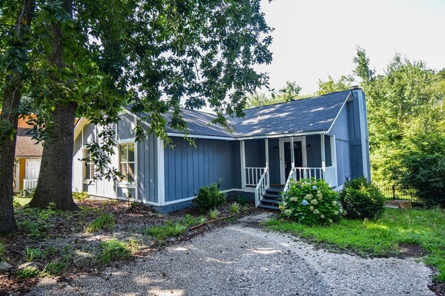 518 Singletary Pl