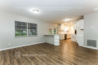 270 Van Gogh Cir in Brandon, FL - Building Photo - Building Photo