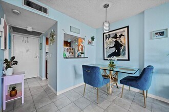 2560 S Ocean Blvd in Palm Beach, FL - Building Photo - Building Photo