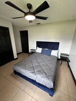 1926 Drum Dr in Kissimmee, FL - Building Photo