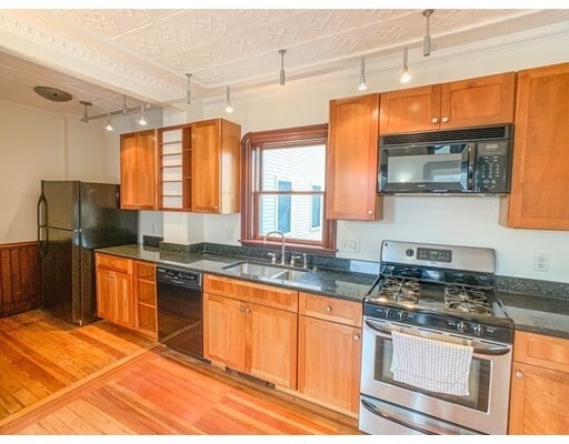 37 Sargent St, Unit 2 in Cambridge, MA - Building Photo - Building Photo