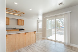 1888 Big Horn St, Unit 1854 in Pahrump, NV - Foto de edificio - Building Photo