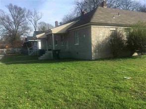 965 Eldridge Ave in Memphis, TN - Foto de edificio - Building Photo