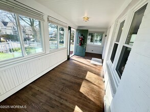 208 E Bergen Pl in Red Bank, NJ - Building Photo - Building Photo