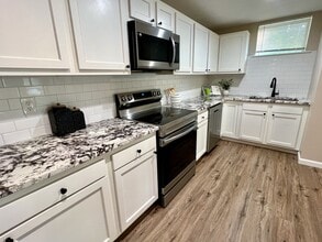6219 Bedford St in Cincinnati, OH - Building Photo - Building Photo