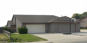 2313 Manzanita Way in Antioch, CA - Building Photo
