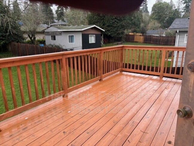 1911 Jacobsen Blvd in Bremerton, WA - Building Photo - Building Photo