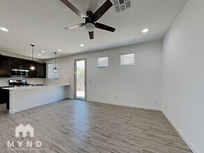 588 E Quail Dr in Casa Grande, AZ - Building Photo - Building Photo