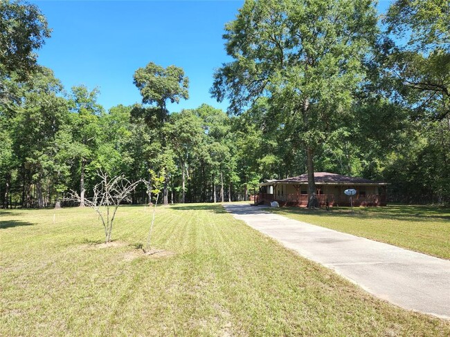 property at 140 Cir Crk Rd