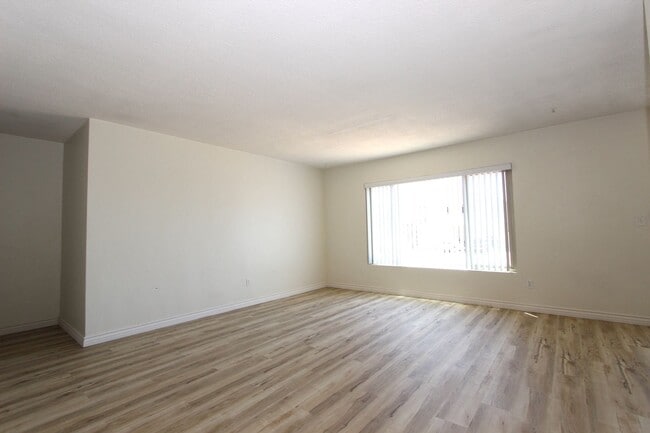 5254 La Jolla Mesa Dr in San Diego, CA - Building Photo - Building Photo