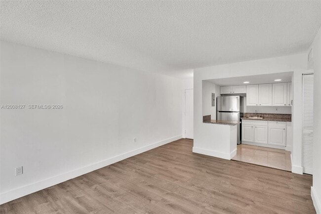4335 NW S Tamiami Canal Dr in Miami, FL - Building Photo - Building Photo