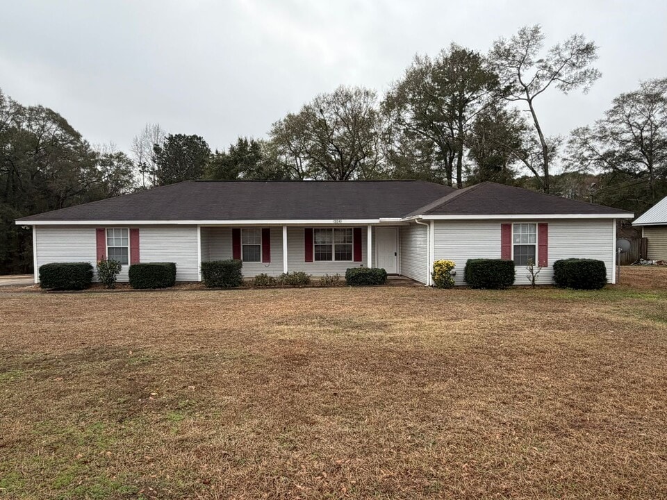 304 Lakeside Dr in Enterprise, AL - Building Photo