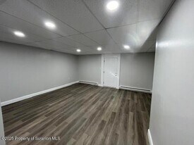 539 6th St, Unit L 6 7 in Olyphant, PA - Building Photo