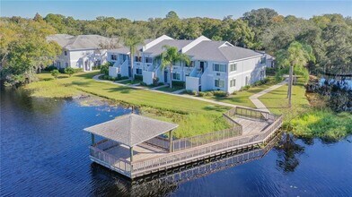 4132 Dolphin Dr in Tampa, FL - Building Photo - Building Photo