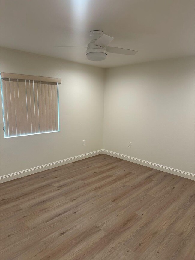 1711 Firethorne Pl, Unit ADU in Oxnard, CA - Building Photo - Building Photo